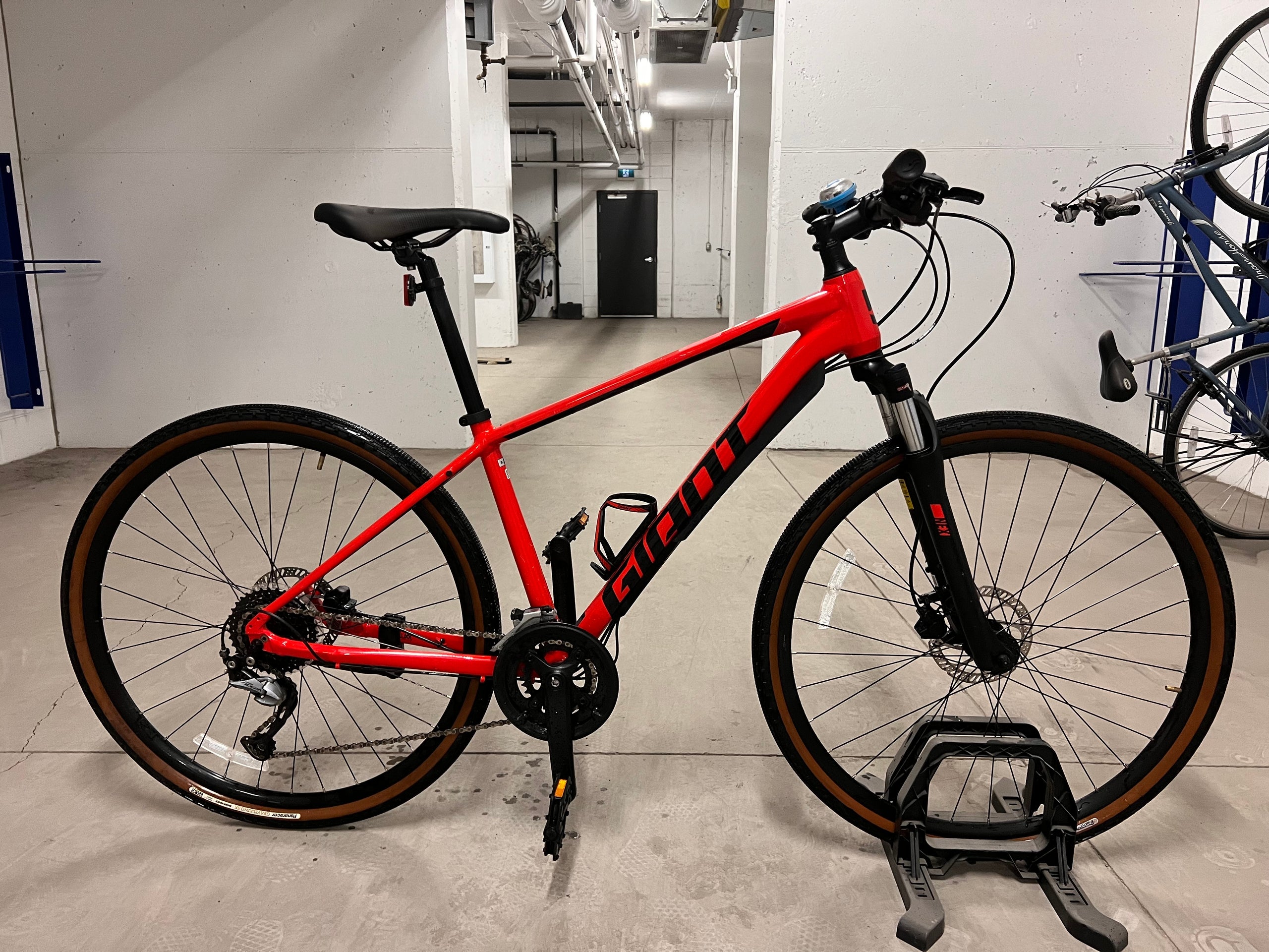 Giant roam 2 disc hybrid bike pure outlet red